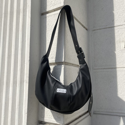 Croissant Bag Black